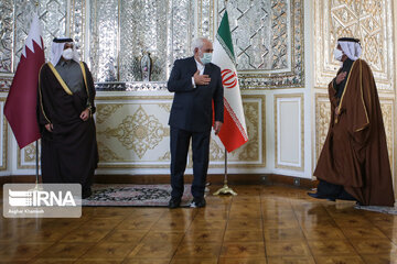 Zarif meets with Qatari counterpart