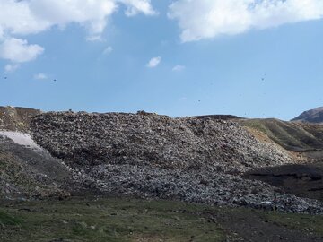 دفع زباله در شهرستان درمیان مشکلات زیست محیطی را در پی دارد