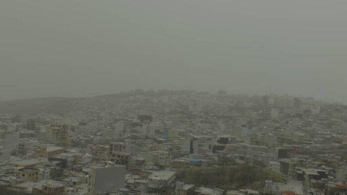 فرماندار ریگان: گرد و غبار پنج برابر حد مجاز شهروندان را کلافه کرد