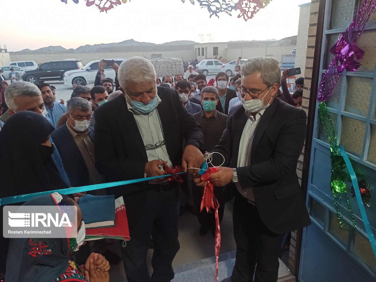 استاندار سیستان وبلوچستان مدرسه ۶ کلاسه روستای کچ چابهار را افتتاح کرد