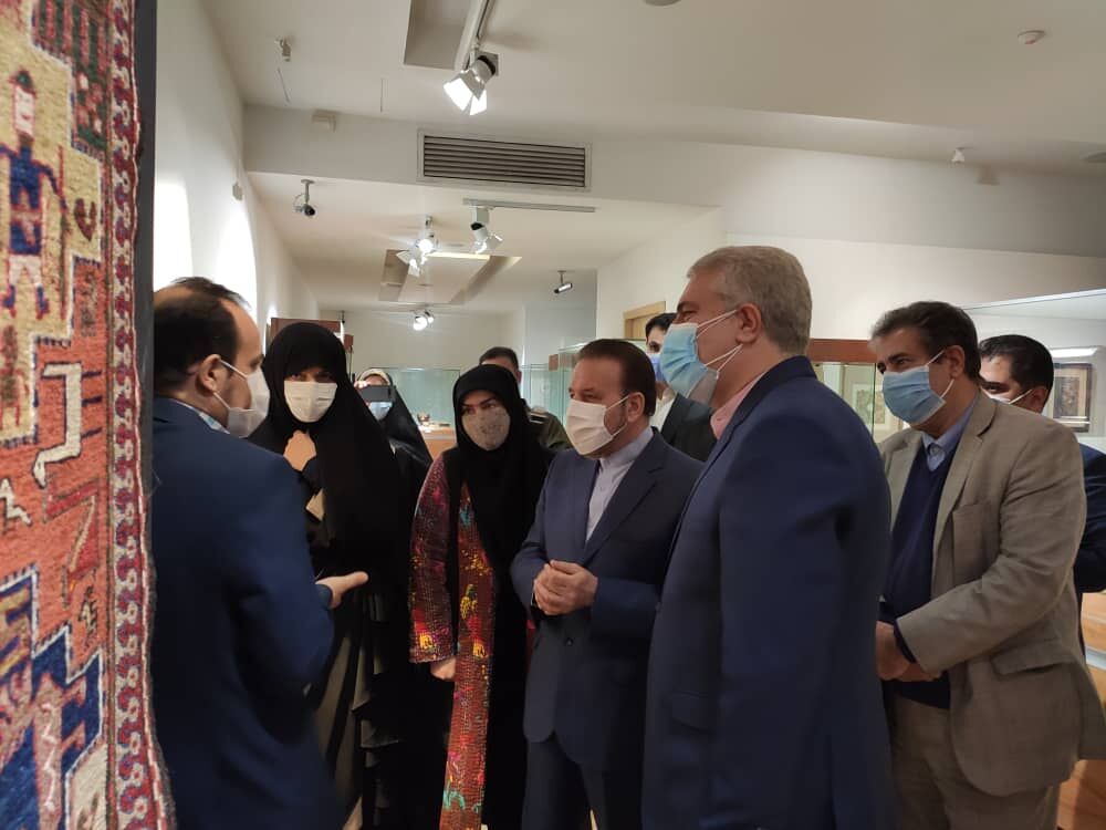 واعظی: امکان صادرات صنایع دستی به زودی با رفع تحریم‌ها فراهم می‌شود 