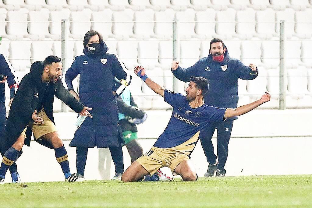 اخراج مهاجم استقلال/ شرط غیرمنطقی مغانلو برای پرسپولیسی شدن