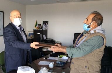 لوح سپاس معلم طبیعت ایران به کلانتری اهدا شد