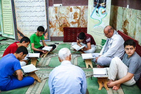 برگزاری مراسم اعتکاف در مساجد ممنوع است