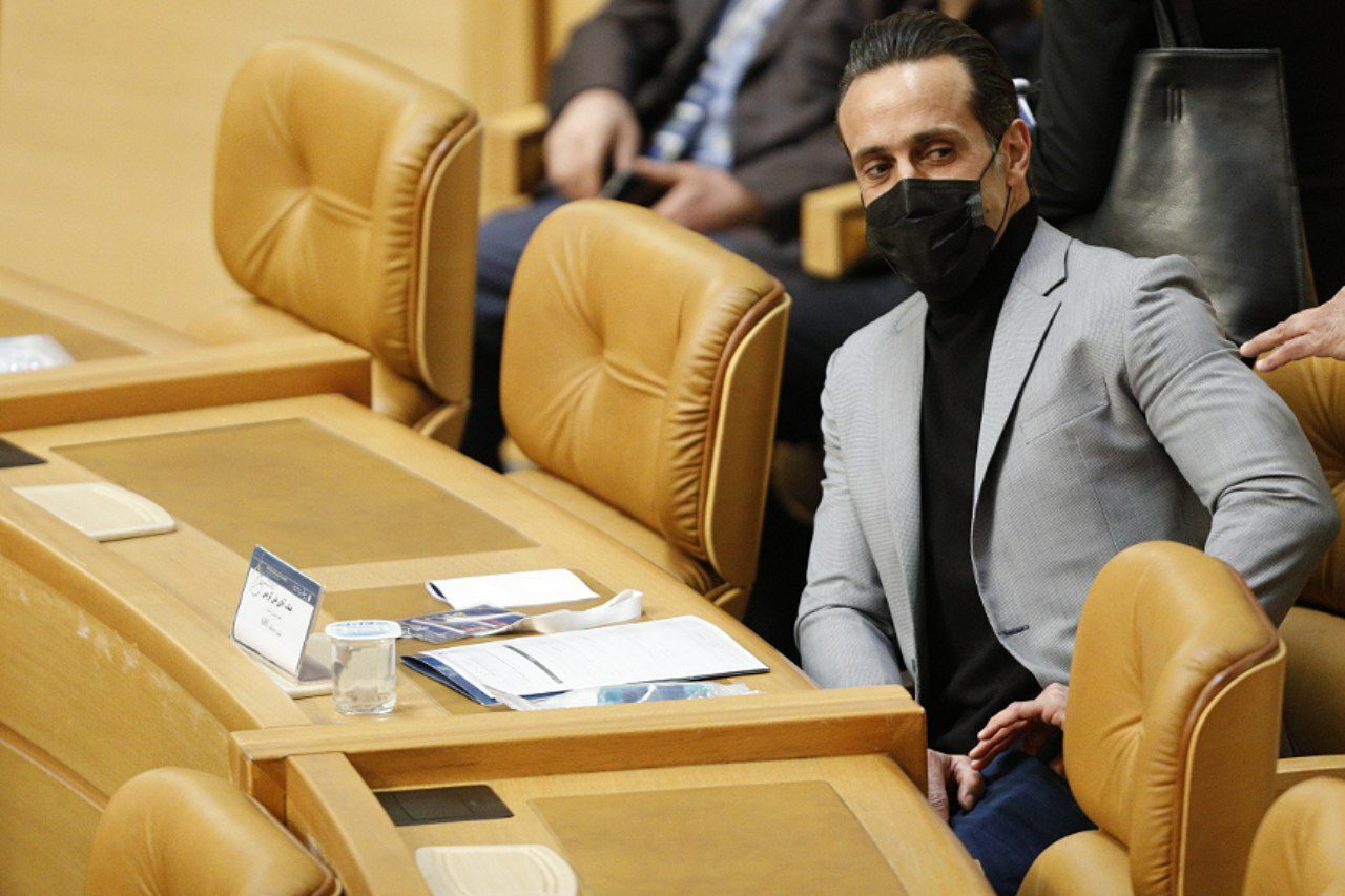 کریمی: امیدوارم به فوتبال خیانت نشده باشد