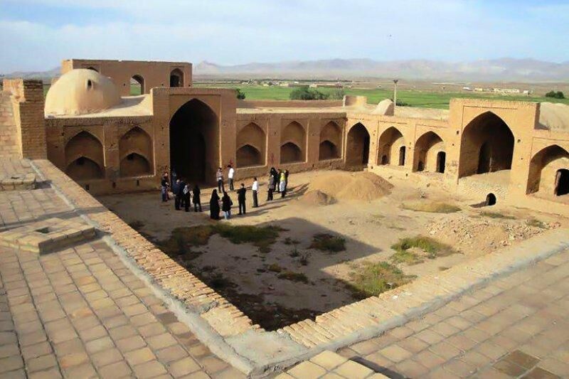  طرح مرمت کاروانسرای دودهک دلیجان با حضور مونسان به بهره‌برداری رسید