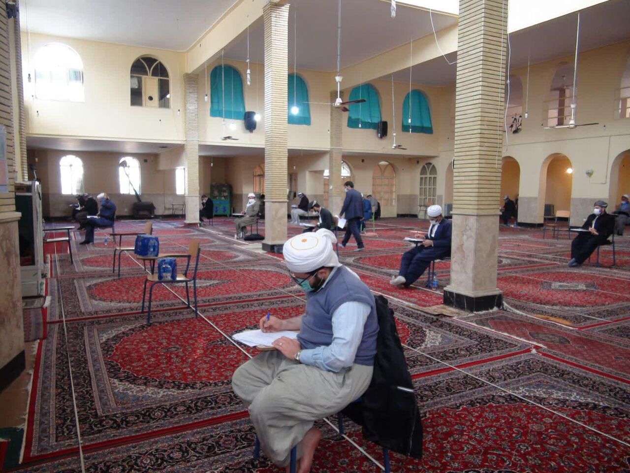 آزمون جامع تعیین سطح طلاب اهل سنت کرمانشاه برگزار شد