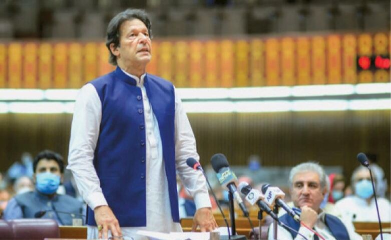 نخست وزیر پاکستان با حمایت ۱۷۸ نماینده سنا قدرتش را حفظ کرد