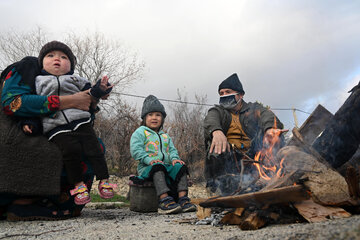 امدادرسانی به افغان ها در سی سخت