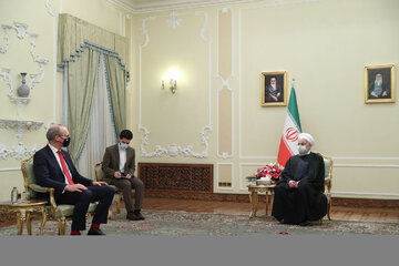 Iran president receives Irish FM