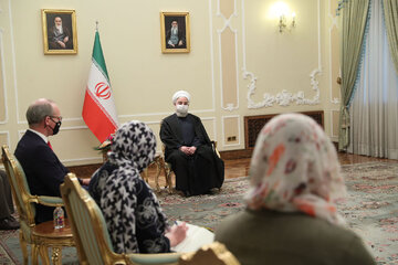 Iran president receives Irish FM