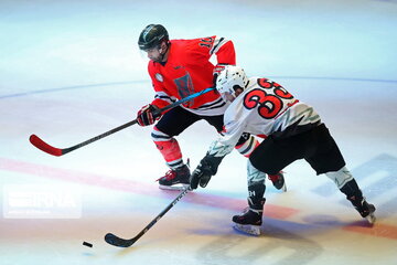 La finale du 12e championnat de hockey sur glace en Iran