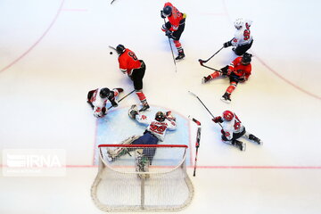 La finale du 12e championnat de hockey sur glace en Iran