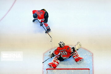 La finale du 12e championnat de hockey sur glace en Iran