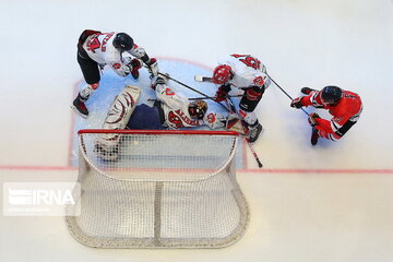 La finale du 12e championnat de hockey sur glace en Iran