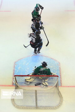 La finale du 12e championnat de hockey sur glace en Iran