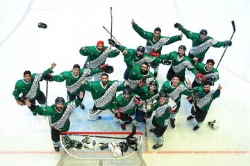 La finale du 12e championnat de hockey sur glace en Iran