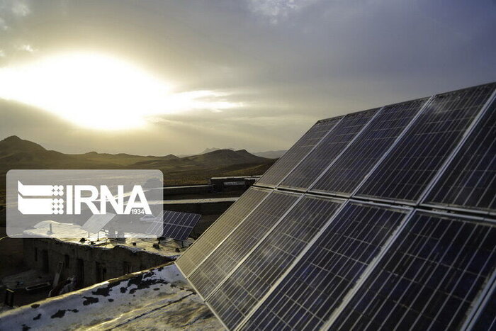 سه نیروگاه خورشیدی در بقاع متبرکه خمین راه‌اندازی شد