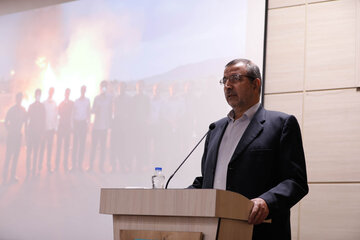 مراسم تجلیل از کارمندان نمونه سال دامپزشکی استان کردستان