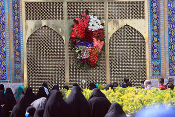 Le sanctuaire de l'Imam Reza à Machhad accueille le festival Nowruz
