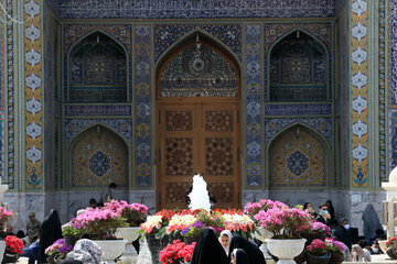 Le sanctuaire de l'Imam Reza à Machhad accueille le festival Nowruz
