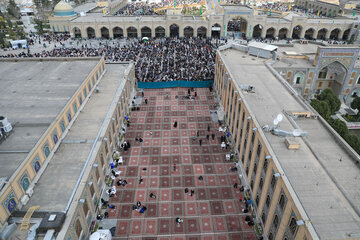 Le sanctuaire de l'Imam Reza à Machhad accueille le festival Nowruz
