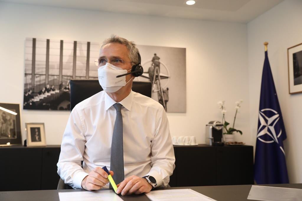 سند جدید سیاست‌های دفاعی انگلیس محور تماس جانسون و دبیرکل ناتو