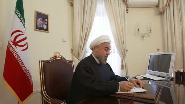 دکتر روحانی برای نخست وزیر پاکستان آرزوی سلامت و بهبودی کرد