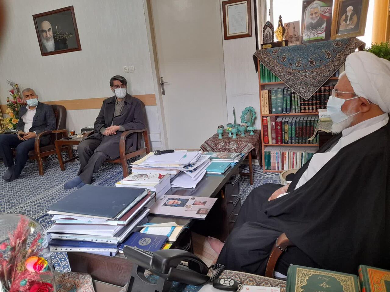 امام‌جمعه یزد: زندانیان بعد از رهایی حمایت شوند
