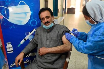 کرونای افسارگسیخته در پاکستان؛ تلاش دولت برای افزایش خرید واکسن چینی