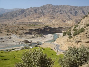 منابع آب رودخانه‌های حوضه کارون بین ۲۰ تا ۱۰۰ درصد کاهش می‌یابد