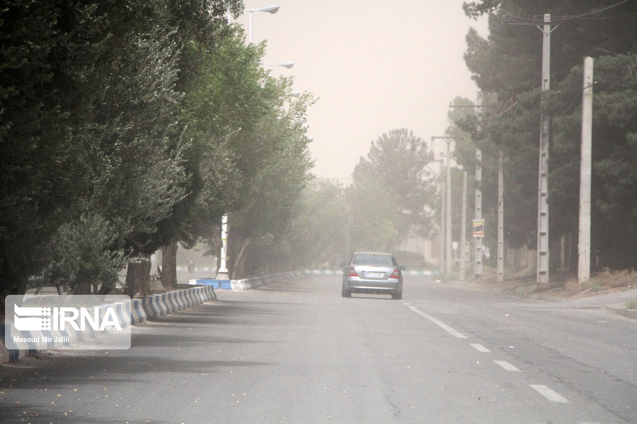 کاهش شعاع دید در آبادان وخرمشهر به ۱۰۰ متر