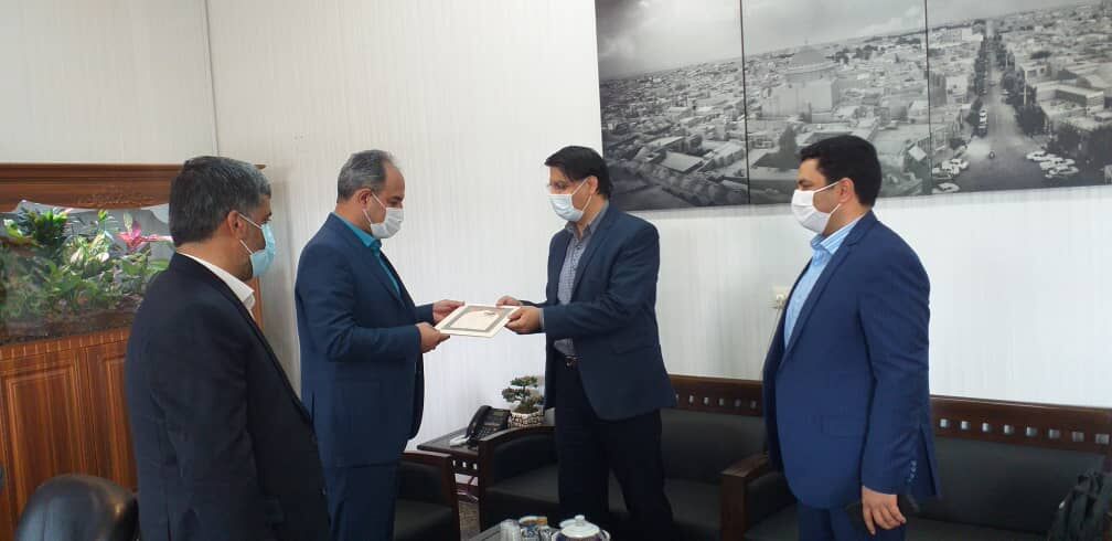 روند واگذاری اراضی برای استقرار واحدهای تولیدی یزد تسهیل شود