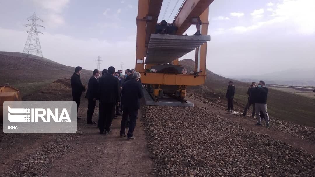 عملیات پروژه راه آهن اردبیل تسریع می‌شود