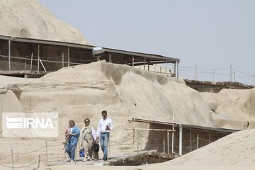 İran Merkezi Platosunun ilk medeniyet beşiği Kaşan Silk Tepeleri