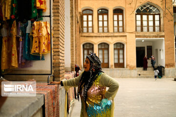 Asef Vaziri Mansion; tourist attraction in western Iran