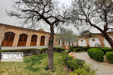 Asef Vaziri Mansion; tourist attraction in western Iran