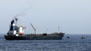 ورود ۲ کشتی حامل سوخت یمن به بندر الحدیده