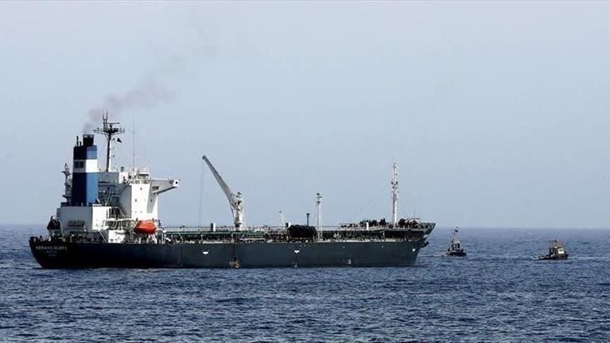 ۲ کشتی حامل سوخت در غرب یمن رفع توقیف شد
