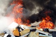 کارگاه بازیافت ضایعات پلاستیکی در مشهد دچار آتش سوزی شد