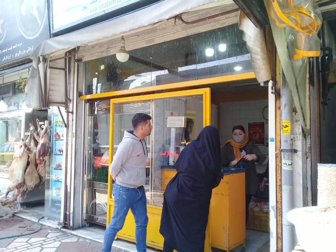 توزیع ۳۴ تن مرغ کشتار روز در انزلی
