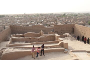 Le caravansérail Shah Abbasi à Meybod de Yazd