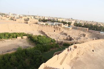 Le caravansérail Shah Abbasi à Meybod de Yazd