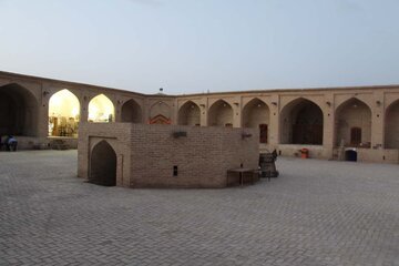 Le caravansérail Shah Abbasi à Meybod de Yazd