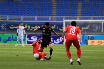 لیگ برتر فوتبال/مسابقه پدیده مشهد و پرسپولیس تهران