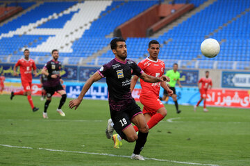 لیگ برتر فوتبال/مسابقه پدیده مشهد و پرسپولیس تهران