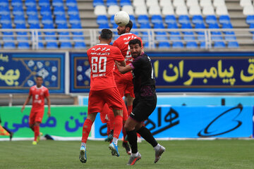 لیگ برتر فوتبال/مسابقه پدیده مشهد و پرسپولیس تهران