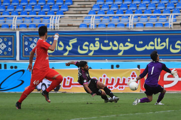 لیگ برتر فوتبال/مسابقه پدیده مشهد و پرسپولیس تهران