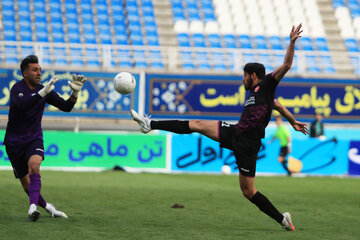 لیگ برتر فوتبال/مسابقه پدیده مشهد و پرسپولیس تهران