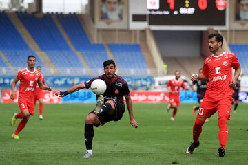 لیگ برتر فوتبال/مسابقه پدیده مشهد و پرسپولیس تهران